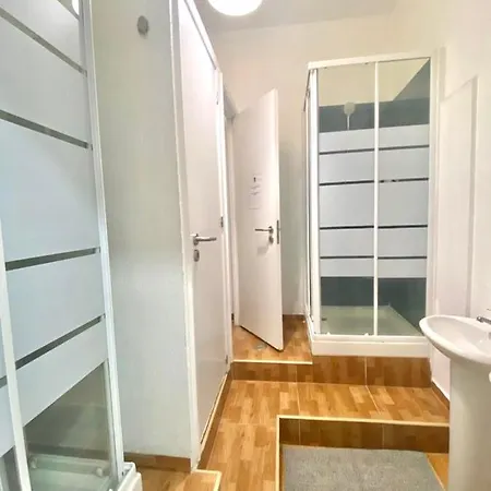 Simplicity Rooms & Suites *